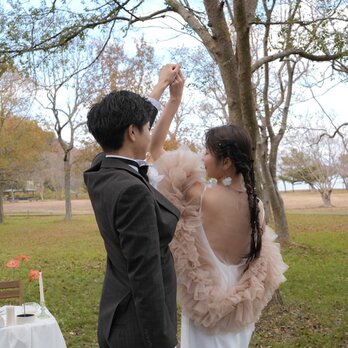実例写真！トップスのみ あんず色 ソフトチュール ふわふわ袖 ラッフルフリル 前撮り
