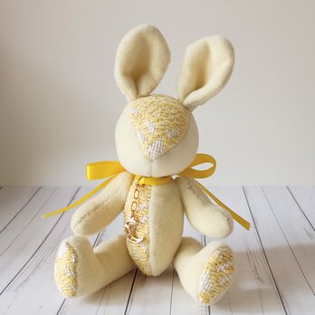 こぎん刺しのウサギS「総刺しこぎんウサギ　月光」