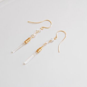 ダブルポイント水晶と氷柱クリスタルのピアス　１４kgf