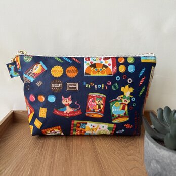 裏付き　ラミネートポーチ　ポップなお菓子の画像