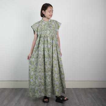 蒸し暑い時期にサラサラしたインド綿 ブロックプリントピンタックギャザーワンピース　グリーン 0738GRの画像