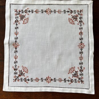 刺繍テーブルセンター、真四角、茶系クロスステッチ