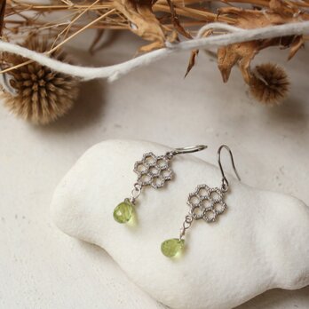 ペリドットの六角ピアス/silverの画像