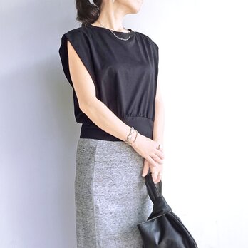 ２サイズ　ノースリーブフェミニンTシャツ（ブラック）