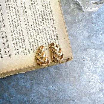 YA156-【 AVON 】エイボン・ヴィンテージイヤリング Gold Tone Micro Texture Braidの画像