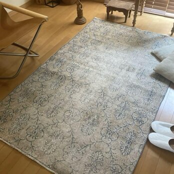 110×177 ミルクティーカラー　ボタニカル柄　擦れ　トルコヴィンテージラグ