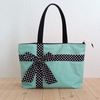 A4対応☆ファスナー付き☆ドットリボントートバッグ　大きめ　肩掛け　ミントグリーン帆布×黒水玉　　910