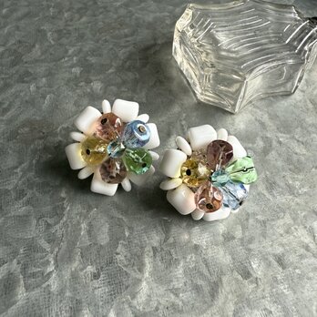 Y1175-ヴィンテージイヤリング・West Germany 1950〜60s Glass Bead Flower