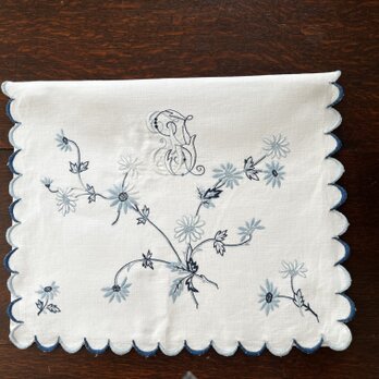1900年代手刺繍リネンケース