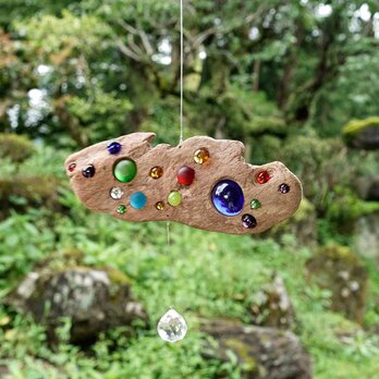お部屋の中に太陽を　 流木とサンキャッチャー&モビール　窓の装飾 　ガラス玉　クリスタルプリズム　ビーチスタイル　６２