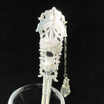 かんざし　蝶々と花と花瓶の飾り簪　シルバー　２本簪　夏　シズク　しずく　アジアン　ボタニカル　フラワー　和風
