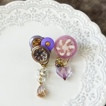個性的なお花模様のボタンのイヤリング　ピアス　ボタンアクセサリー 3WAY　金属アレルギー対応