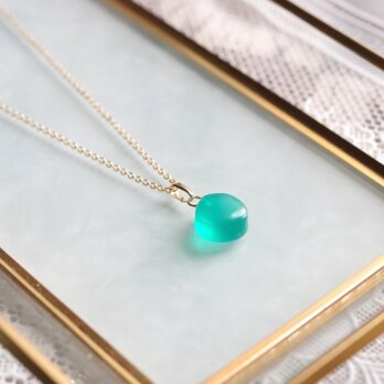 レジンアート　シーグラス風のペンダント〈面影は遠し〉