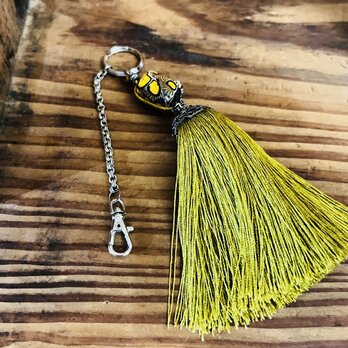 バッグチャーム　キーホルダー　アンティークアフリカンビーズ黄朽葉色　006