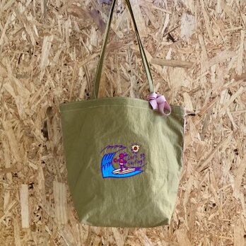 ナイロントートバッグ　サーフ刺繍　サーフィン　海　軽量　エコバッグ