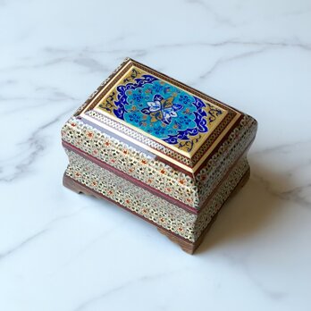 ペルシャの象嵌細工（寄木細工）小箱　宝石箱　長方形　11ｃｍ【KHATAM KARI-144】