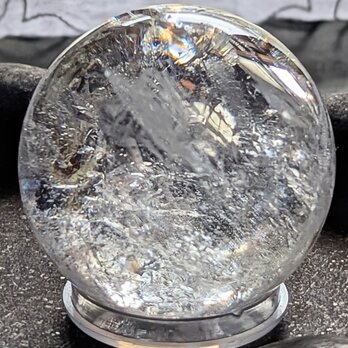 ✨クリアリングとエネルギーの拡大、祈りを高めるブラジル産クリアクォーツのスフィア✨