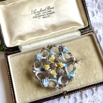 マーカサイト　エナメル　サークルフラワー　ブローチ　ライトブルー