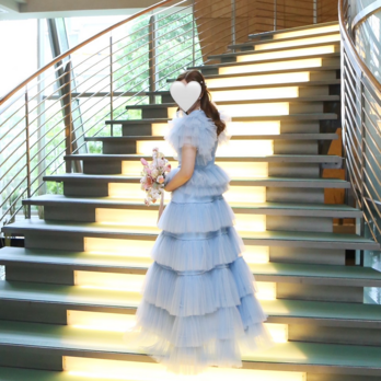実例写真！カラードレス ブルー Vネック フリル袖 プリーツドレス ロング 花嫁 前撮り