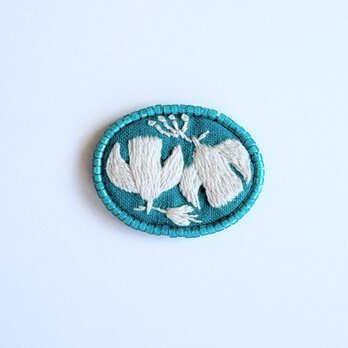北欧風ビーズで飾ったことりと小さなお花のミニ刺繍ブローチ【botanical】#392