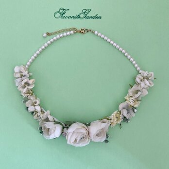 ウエディングの首飾り