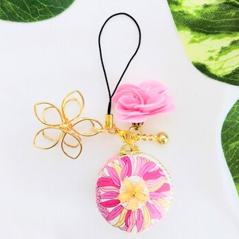 リバティスザンナピンクのマカロンポーチ