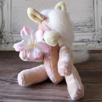こぎん刺しの動物ぬいぐるみ・馬「桜」