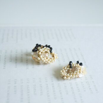 blanche / french antique , black spinel