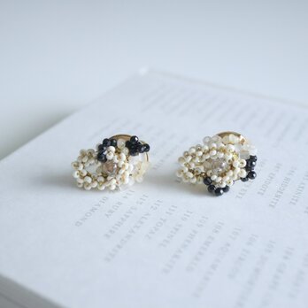 blanche / french antique , black spinel