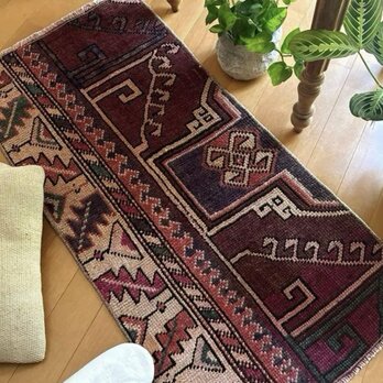48×99 ボルドーカラー　エスニックな雰囲気　トルコヴィンテージラグ