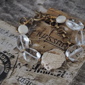 象牙色の思い出　クリスタル×マグネサイト（ブレスレット）