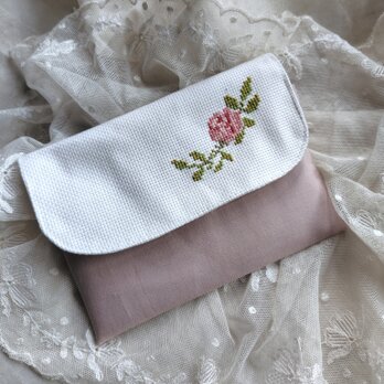 sale 薔薇*手刺繍*フラップポーチ*ピンク
