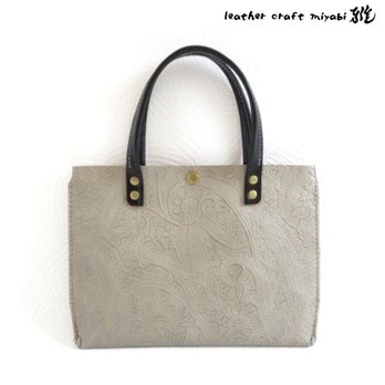 バッグインにもピッタリ♪《牛革》フラットミニマルトート・ペイズリー・モスグレー・0497