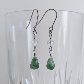 『5月の誕生石』エメラルドと水晶 天然石のサージカルステンレス ピアス イヤリング