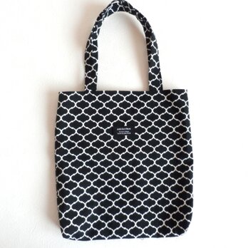 手提げバック　モロッカン 柄　ブラック