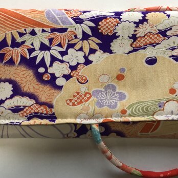 ８３４１　花柄の長襦袢で作った和風財布・ポーチ