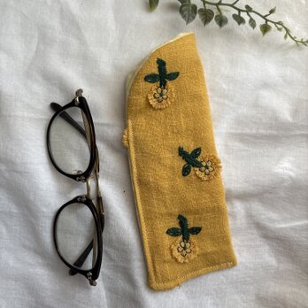 ハンドメイド♡メガネケース♡北欧タンポポ刺繍イエロー♡♡スリムタイプ