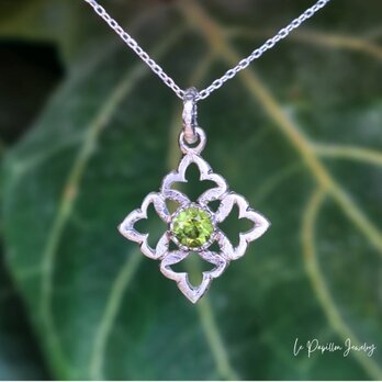 Cléa  新緑のペリドット シルバーネックレス