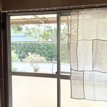 日常を飾る布｜生成りと白のリネンつぎはぎクロス(120×70)