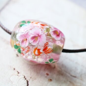 期間限定SALE★カトレアと金魚のとんぼ玉（ガラス玉）泡入り