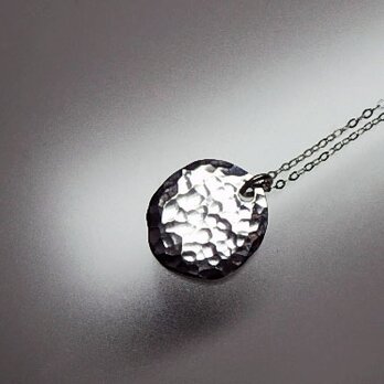 銀のナゲットペンダント
