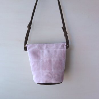 【一点物】ピッグスエードの丸底ポシェット ライトピンク