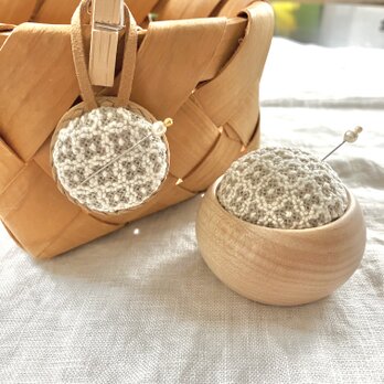 〈 セット割 〉リネン ピンクッション♦ 木工房 のウッドボウル メープル ♦＆ ニードルレスト