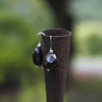<MTO> -Garnet- large pierce