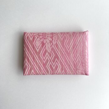 絹手染カード入れ（縦・ピンク系）