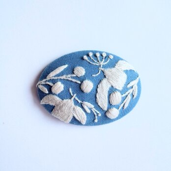 北欧風ことりと草花の刺繍ブローチ#395