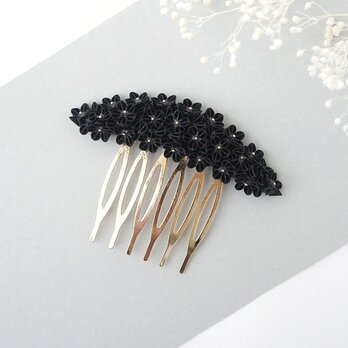 ヘアコーム 「 黒桜 」つまみ細工 黒色 ブラック  ゴールド 髪飾り 冬 花 ギフト 黒留袖 留袖 着物 和装 人気