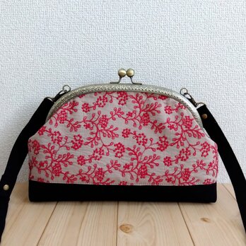 長財布も入る大きめ　花柄刺繍のがま口ショルダーバッグ　25cm口金　エンジ　360