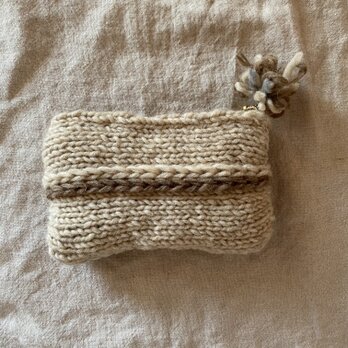 落書き模様みたいなボンボン付きニットポーチ　no.231