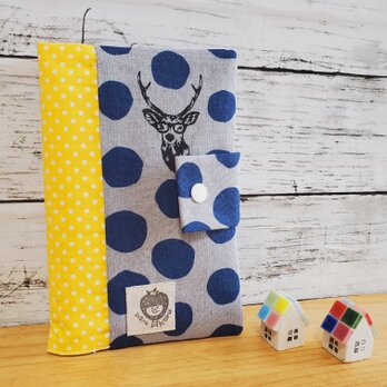 大容量!見開きマルチケース シカ×ドット